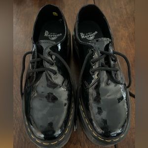 dr martens patent leather oxford shoes
